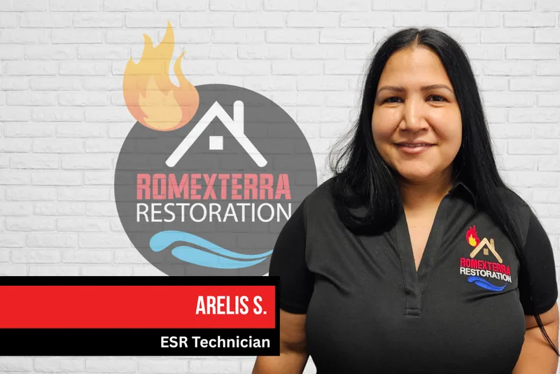 Arelis S., ESR Technician